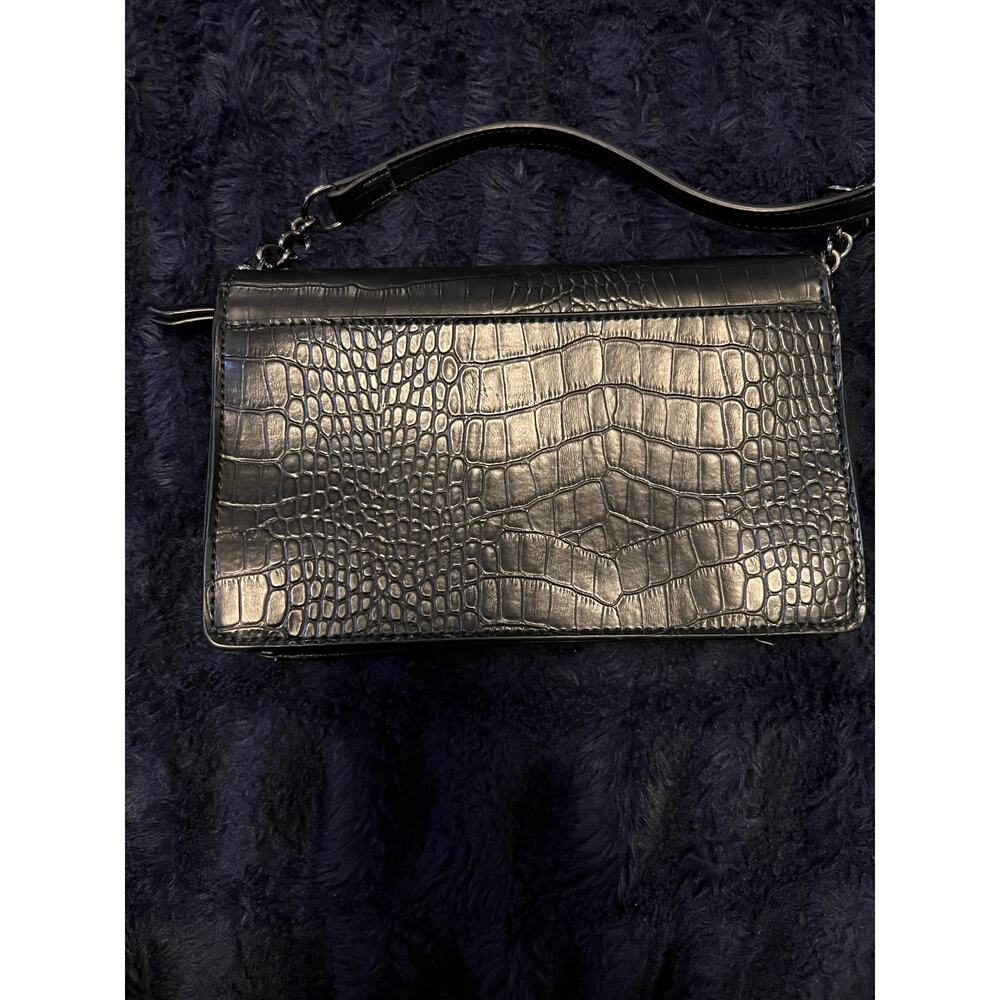 Simply Vera Wang Black Croc Embossed Crossbody Purse Adjustable Strap EUC - Picture 9 of 9